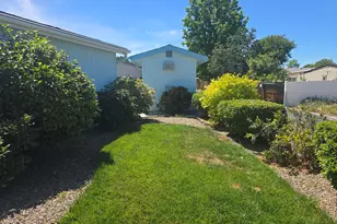 555 Freeman Rd, Central Point, OR 97502 - Photo 3