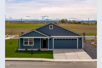 201 SE Peppermint Loop, Culver, OR 97734 - Photo 1