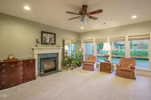 912 Mountain View Dr, Medford, OR 97504 - Photo 5