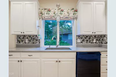 912 Mountain View Drive, Medford, OR 97504 - Photo 9