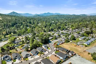2113 SE Kayleigh Way, Grants Pass, OR 97526 - Photo 31