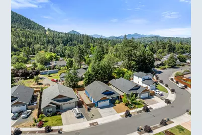 2113 SE Kayleigh Way, Grants Pass, OR 97526 - Photo 29