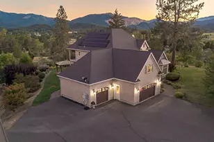 191 Foxwood Dr, Grants Pass, OR 97527 - Photo 9
