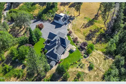 191 Foxwood Drive, Grants Pass, OR 97527 - Photo 57