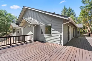 1281 N Pinnon Rd, Grants Pass, OR 97526 - Photo 33