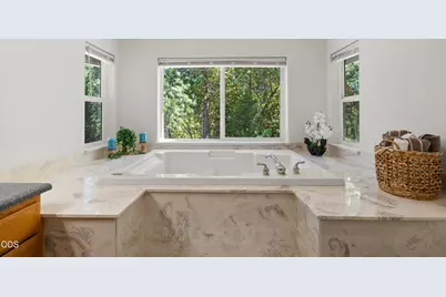 1281 N Pinnon Road, Grants Pass, OR 97526 - Photo 21
