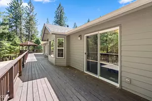 1281 N Pinnon Rd, Grants Pass, OR 97526 - Photo 9