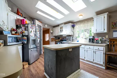 271 Highwood, Grants Pass, OR 97527 - Photo 19