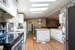 271 Highwood, Grants Pass, OR 97527 - Photo 15