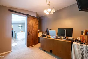 271 Highwood, Grants Pass, OR 97527 - Photo 45