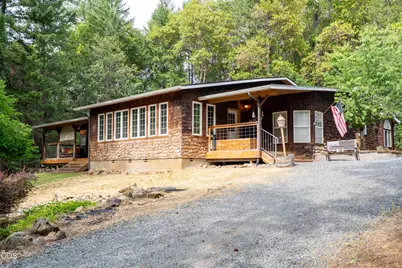 271 Highwood, Grants Pass, OR 97527 - Photo 5