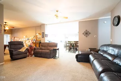 271 Highwood, Grants Pass, OR 97527 - Photo 9