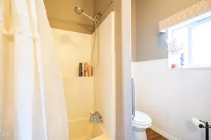 271 Highwood, Grants Pass, OR 97527 - Photo 33