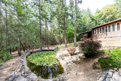 271 Highwood, Grants Pass, OR 97527 - Photo 3