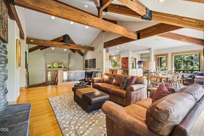 57733 Wallowa Loop, Sunriver, OR 97707 - Photo 11