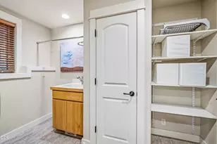 57733 Wallowa Loop, Sunriver, OR 97707 - Photo 59