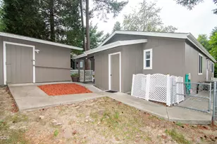 219 NW Creekside Dr, Grants Pass, OR 97526 - Photo 31