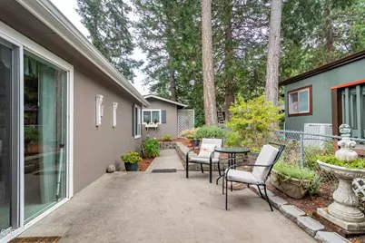 219 NW Creekside Drive, Grants Pass, OR 97526 - Photo 5