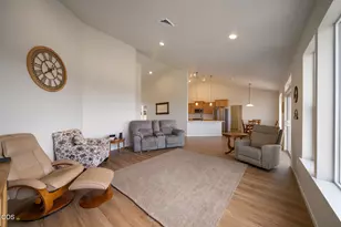 5101 SE Dixon Dr, Madras, OR 97741 - Photo 7