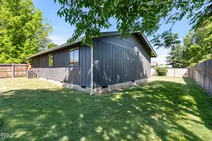 557 Glenn Way, Central Point, OR 97502 - Photo 27