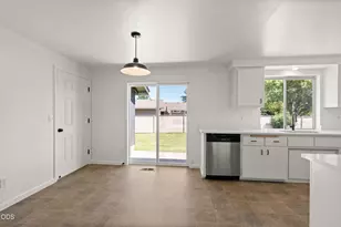 557 Glenn Way, Central Point, OR 97502 - Photo 7