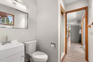 408 NE Hawthorne Ave, Bend, OR 97701 - Photo 19