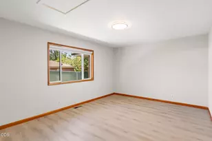 408 NE Hawthorne Ave, Bend, OR 97701 - Photo 17