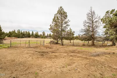 22305 Neff Road, Bend, OR 97701 - Photo 43