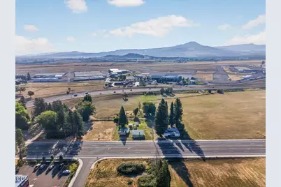 4082 Table Rock Road, Central Point, OR 97502 - Photo 15
