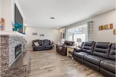 1130 Crest Drive, Central Point, OR 97502 - Photo 7