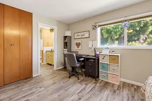 1130 Crest Dr, Central Point, OR 97502 - Photo 17