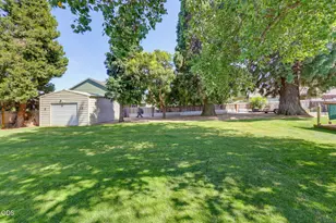 1130 Crest Dr, Central Point, OR 97502 - Photo 25