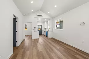 202 Gangnes Dr, Talent, OR 97540 - Photo 5