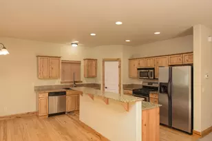 20000 Sorrento Pl, Bend, OR 97702 - Photo 11
