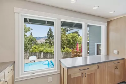 565 Henley Way, Ashland, OR 97520 - Photo 19