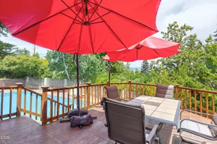 565 Henley Way, Ashland, OR 97520 - Photo 9