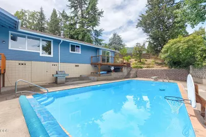 565 Henley Way, Ashland, OR 97520 - Photo 47