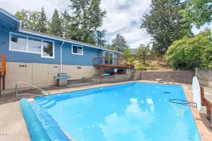 565 Henley Way, Ashland, OR 97520 - Photo 47
