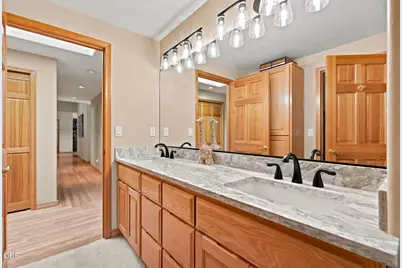 20490 Timberline Court, Bend, OR 97702 - Photo 23