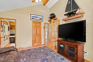 20490 Timberline Ct, Bend, OR 97702 - Photo 13
