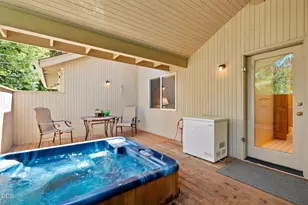 20490 Timberline Ct, Bend, OR 97702 - Photo 21