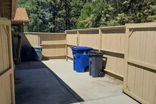 20490 Timberline Ct, Bend, OR 97702 - Photo 35