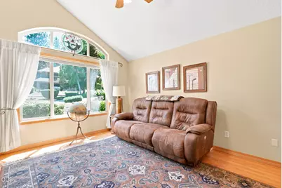 20490 Timberline Court, Bend, OR 97702 - Photo 11
