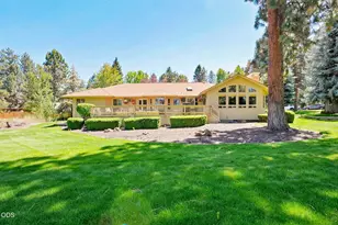 20490 Timberline Ct, Bend, OR 97702 - Photo 31