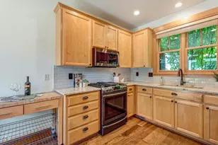 547 W Jefferson Ave, Sisters, OR 97759 - Photo 7