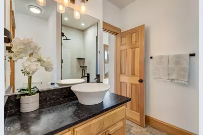 547 W Jefferson Avenue, Sisters, OR 97759 - Photo 13