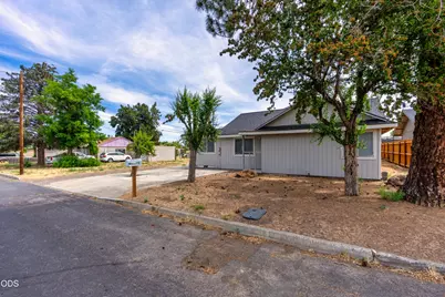 575 SW Madison Street, Madras, OR 97741 - Photo 39
