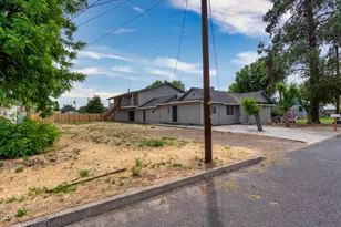 575 SW Madison St, Madras, OR 97741 - Photo 37