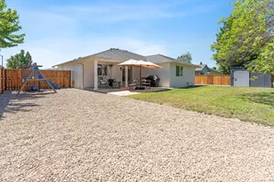 1699 Husker Butte Ln, Medford, OR 97504 - Photo 41