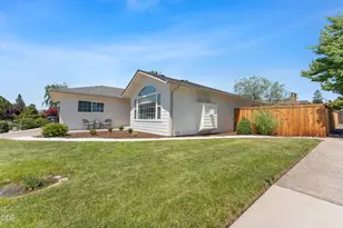 1699 Husker Butte Ln, Medford, OR 97504 - Photo 1